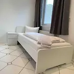 Appartement R111 Grosse Moderne Monteurwohnung Uebergangswohnung