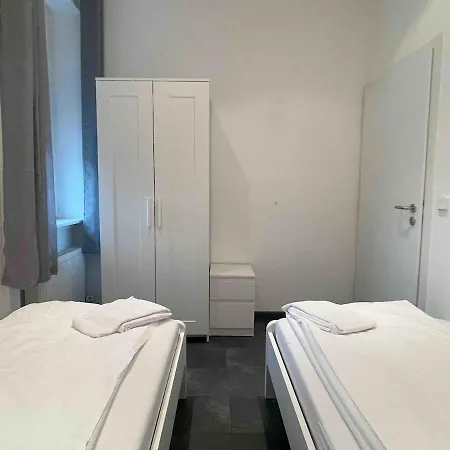 Apartament R111 Grosse Moderne Monteurwohnung Uebergangswohnung Ratyzbona