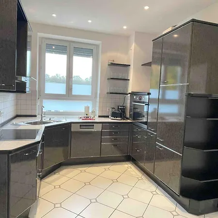 R111 Grosse Moderne Monteurwohnung Uebergangswohnung Apartment Regensburg