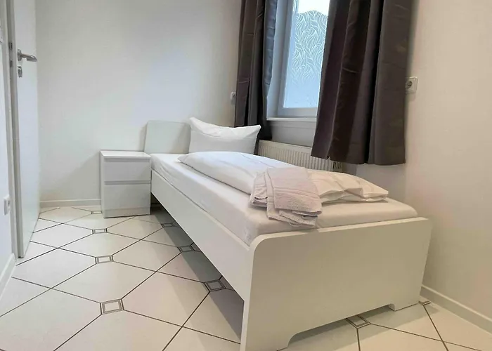 Διαμέρισμα R111 Grosse Moderne Monteurwohnung Uebergangswohnung