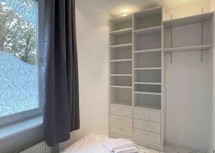 Διαμέρισμα R111 Grosse Moderne Monteurwohnung Uebergangswohnung *